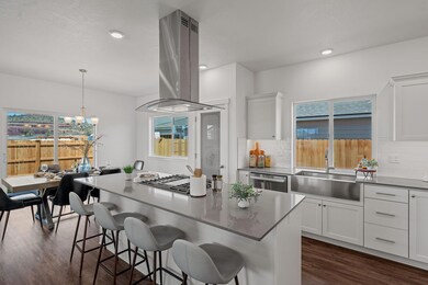 1091 NW Varnish Ln unit 64, Redmond, OR 97756 - photo 5