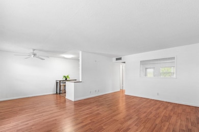 354 Chatham R unit 3540, West Palm Beach, FL 33417 - photo 4