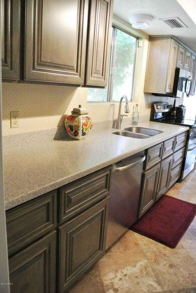 445 E Utopia Rd, Phoenix, AZ 85024 - photo 4