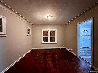 20014 Hull St, Highland Park, MI 48203 - photo 4