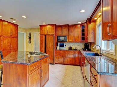 6 Sandra Ct, Marlboro, NJ 07746 - photo 7