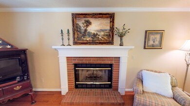Custom Fireplaceand Mantel