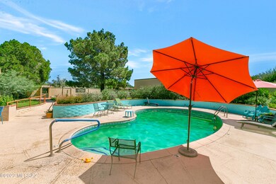 Lovely community pool