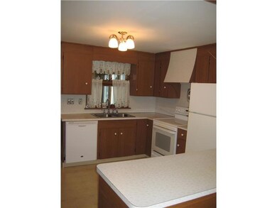 68 Ledge St, Central Falls, RI 02863 - photo 2