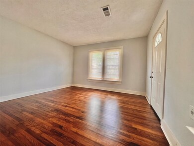 3202 Melbourne St, Houston, TX 77026 - photo 4