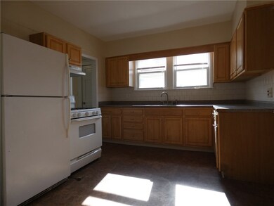 616 Lonsdale Ave unit 618, Central Falls, RI 02863 - photo 4