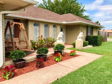 12213 Camelot Dr, Oklahoma City, OK 73120 - photo 6