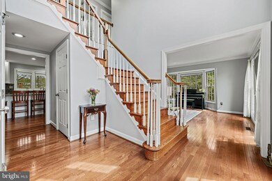 8503 Oak Pointe Way, Fairfax Station, VA 22039 - photo 5