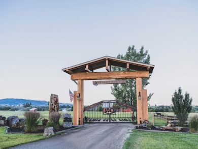 711 Middle Burnt Fork Rd, Stevensville, MT 59870 - photo 5