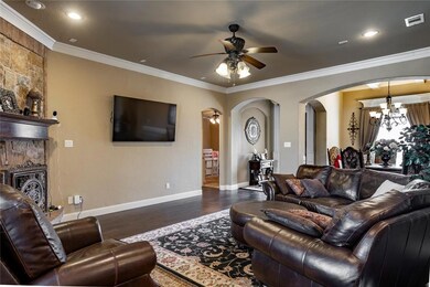 7917 Green Valley Dr, North Richland Hills, TX 76182 - photo 5