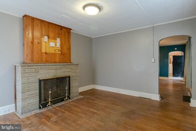 249 E Catherine St, Chambersburg, PA 17201 - photo 6