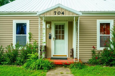 704 Salem Ave, Rolla, MO 65401 - photo 4