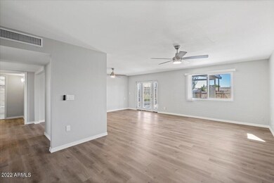 9949 W Peoria Ave, Sun City, AZ 85351 - photo 6