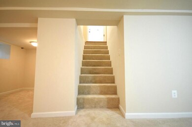 904 Old Walnut St, Capitol Heights, MD 20743 - photo 5