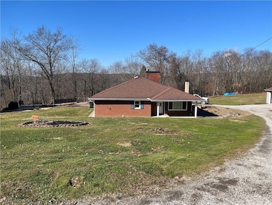 19549 Mckee Rd, Wellsville, OH 43968 - photo 2