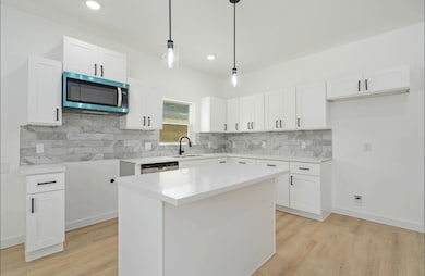 7504 Laura Koppe Rd C D, Houston, TX 77028 - photo 4