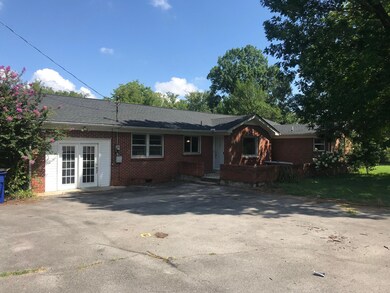 300 Crest Dr, Shelbyville, TN 37160 - photo 3