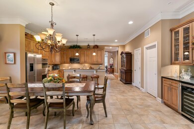 Eat-In Kitchen