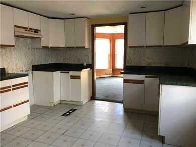 27 Phebe St, Woonsocket, RI 02895 - photo 5