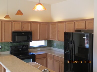 Kitchen w/appliances