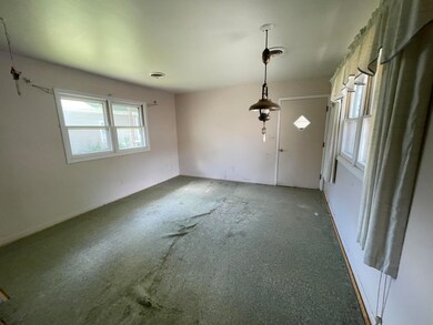 906 Greenway St, La Porte, IN 46350 - photo 4