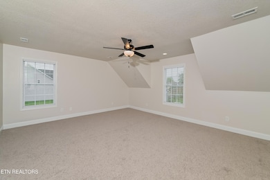 008-photo-primary-bedroom-14421245