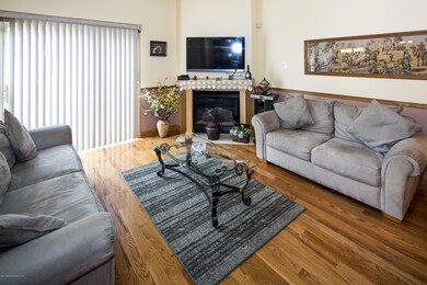 11_Family Room