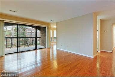 11200 Chestnut Grv Square unit 203, Reston, VA 20190 - photo 3