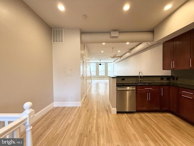 26 N 3rd St unit 3, Philadelphia, PA 19106 - photo 6