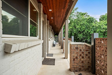 View of patio / terrace featuring covered porch