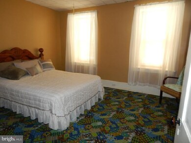 260 Yost Ave, Spring City, PA 19475 - photo 5