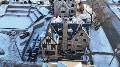 716 N Dubuque St, Iowa City, IA 52245 - photo 2