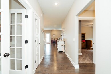 626NEagleParkCircle-24