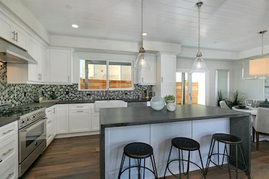 299 Chinquapin Ave, Carlsbad, CA 92008 - photo 4