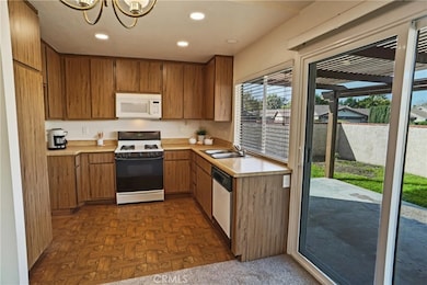 25585 Palma Alta Dr, Valencia, CA 91355 - photo 4