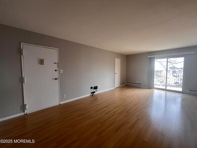 400 Matawan Ave unit 138G, Cliffwood, NJ 07721 - photo 3