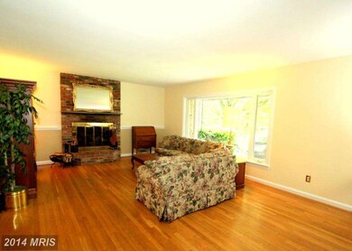 3604 Whispering Ln, Falls Church, VA 22041 - photo 3