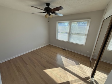 unlisted-address, Hanover Park, IL 60133 - photo 5