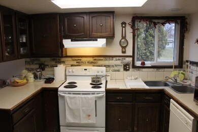 521 Addison St, Klamath Falls, OR 97601 - photo 5