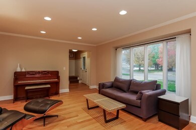 005-Living_Room-1286634-mls