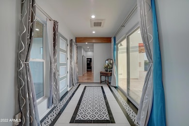 842 N Vista Rd-5