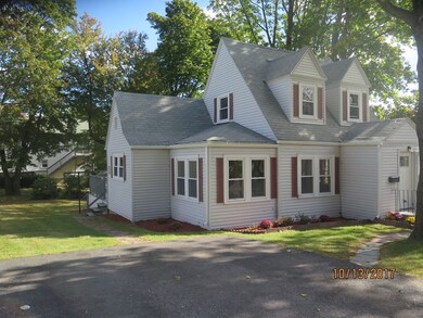 131 Sachem Ave, Worcester, MA 01606 - photo 3