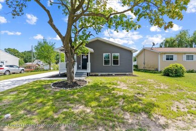 3607 Brighton Dr, Lansing, MI 48911 - photo 3