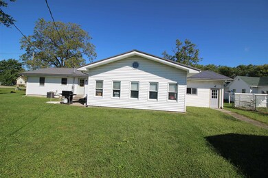 38 W Washington St, Poneto, IN 46781 - photo 4