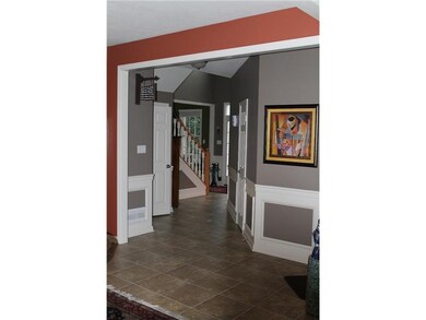Entry/Foyer. Very large elegant foyer
