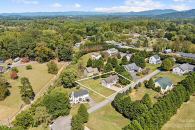 15 Viewpointe Ln, Asheville, NC 28806 - photo 2