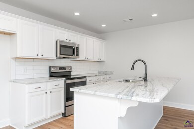 176 Red Tail Cir, Powersville, GA 31008 - photo 6