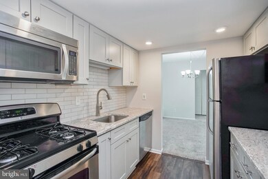 58 Old Forge Crossing unit 58, Devon, PA 19333 - photo 2