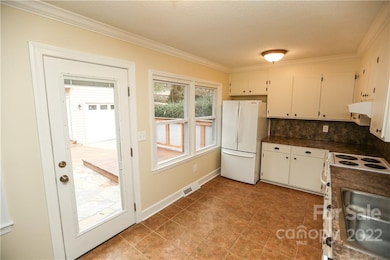 138 Eastcliff Dr SE, Concord, NC 28025 - photo 5