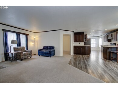 Kitchen/Living Room